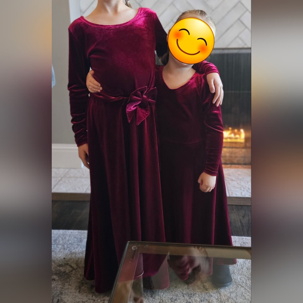 Velvet Long Sleeve Burgundy Girls' Dresses with Removable Belt With Bow